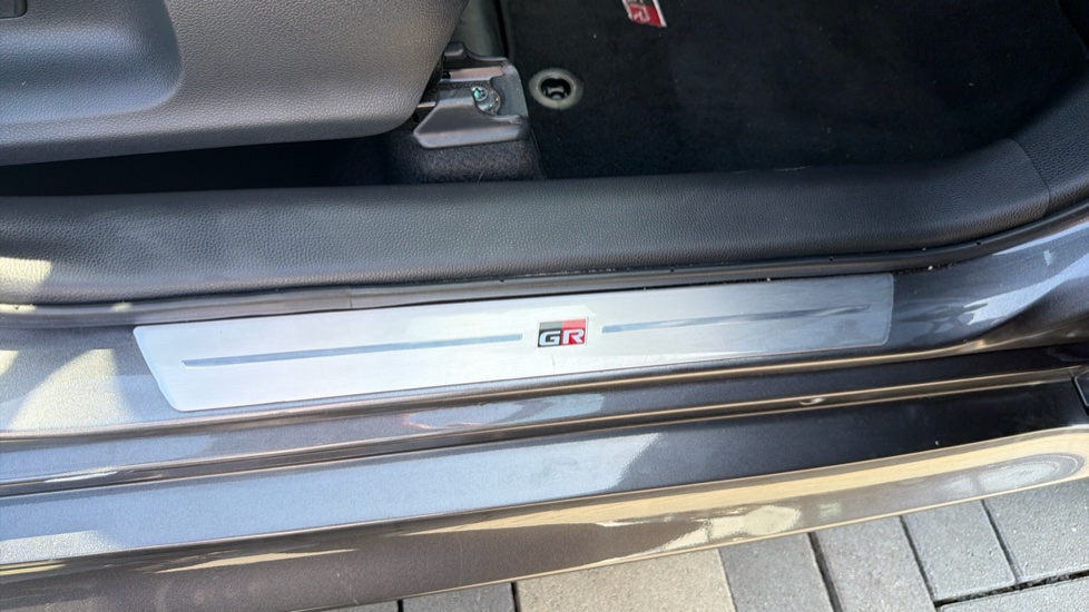 Toyota Yaris 1.5 Hybrid GR Sport 5dr CVT Hybrid Hatchback - Image 45