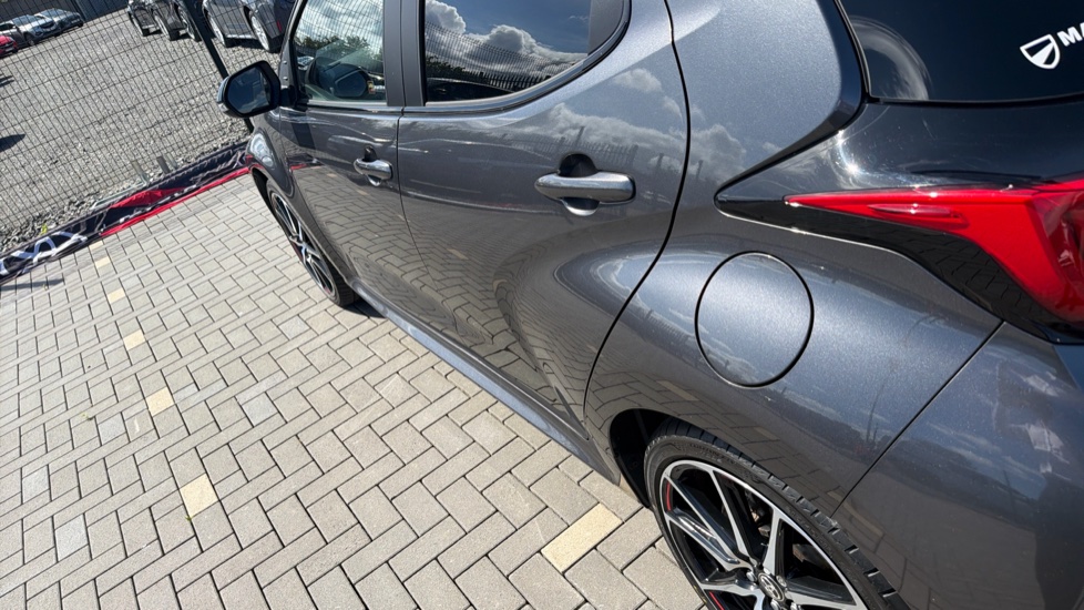 Toyota Yaris 1.5 Hybrid GR Sport 5dr CVT Hybrid Hatchback - Image 50