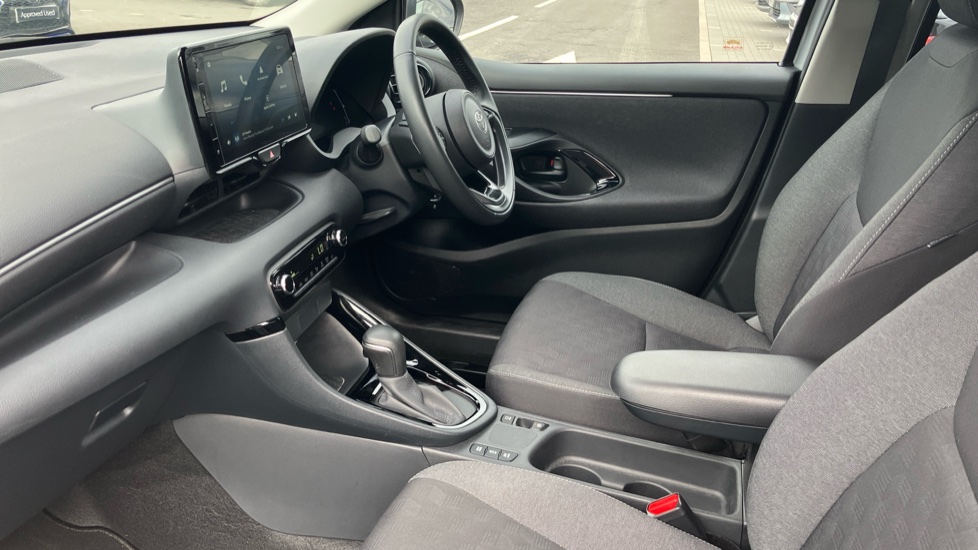 Toyota Yaris 1.5 Hybrid Design 5dr CVT Hybrid Hatchback - Image 5