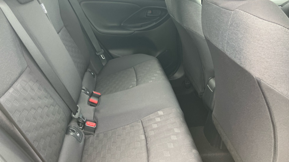 Toyota Yaris 1.5 Hybrid Design 5dr CVT Hybrid Hatchback - Image 8