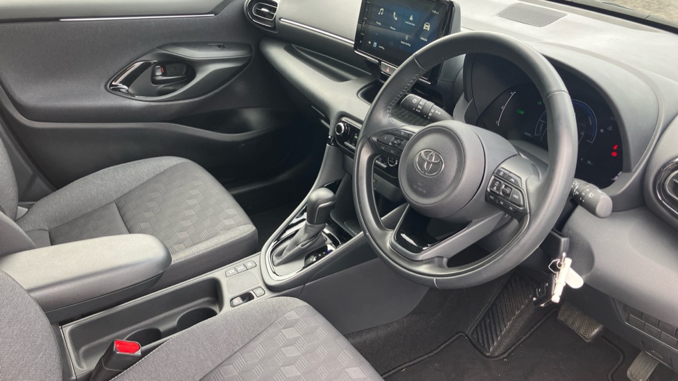 Toyota Yaris 1.5 Hybrid Design 5dr CVT Hybrid Hatchback - Image 12