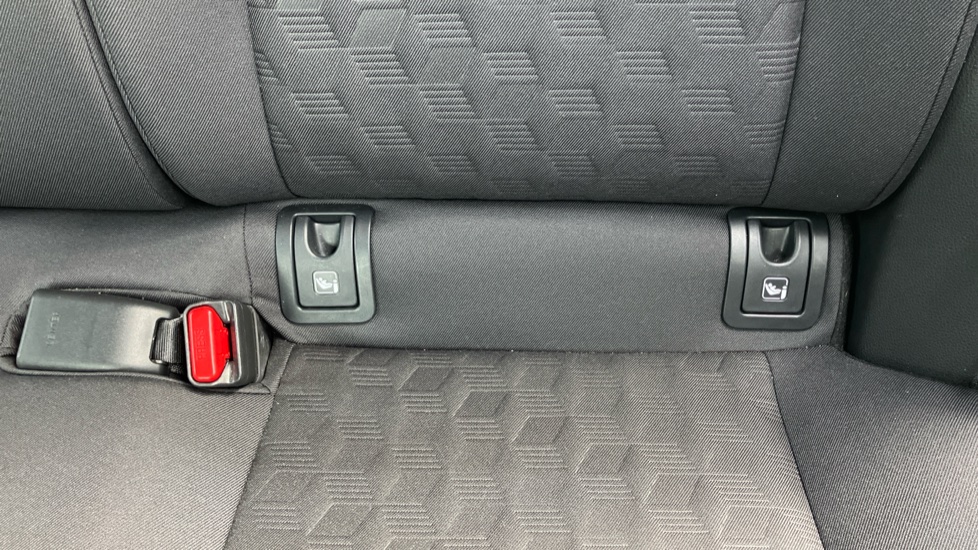 Toyota Yaris 1.5 Hybrid Design 5dr CVT Hybrid Hatchback - Image 14