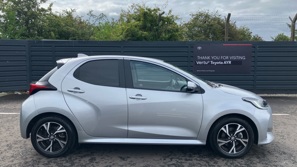 Toyota Yaris 1.5 Hybrid Design 5dr CVT Hybrid Hatchback - Image 23
