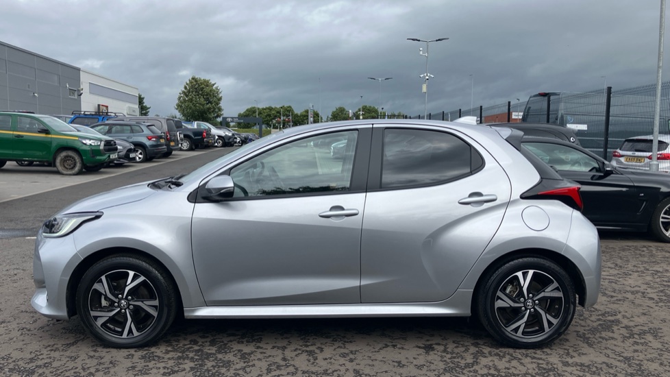 Toyota Yaris 1.5 Hybrid Design 5dr CVT Hybrid Hatchback - Image 24