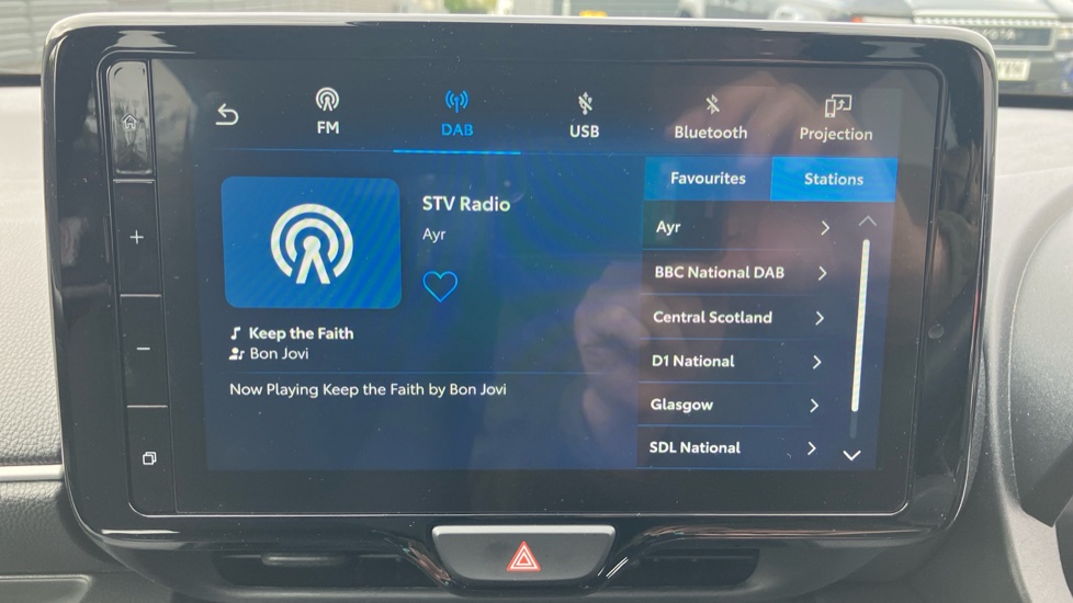Toyota Yaris 1.5 Hybrid Design 5dr CVT Hybrid Hatchback - Image 30
