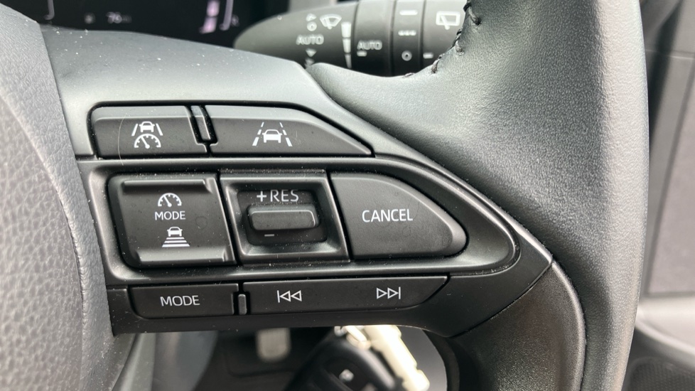 Toyota Yaris 1.5 Hybrid Design 5dr CVT Hybrid Hatchback - Image 35