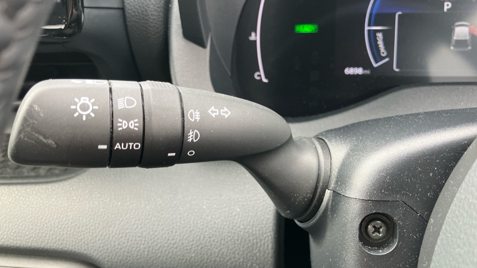 Toyota Yaris 1.5 Hybrid Design 5dr CVT Hybrid Hatchback - Image 37