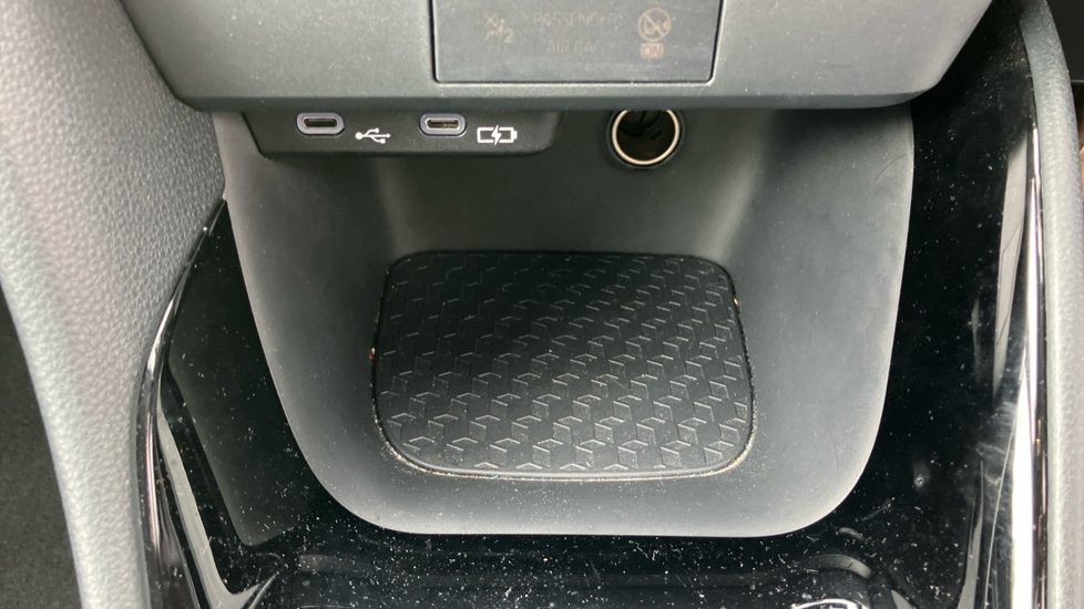 Toyota Yaris 1.5 Hybrid Design 5dr CVT Hybrid Hatchback - Image 46