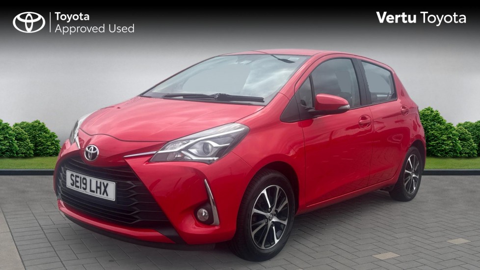 Toyota Yaris 1.5 VVT-i Icon Tech 5dr Petrol Hatchback - Image 3