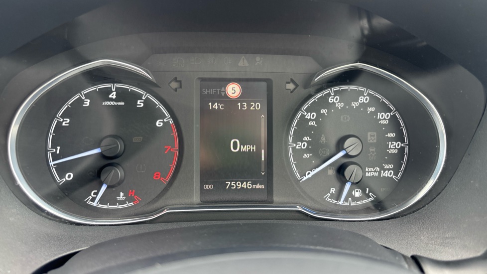 Toyota Yaris 1.5 VVT-i Icon Tech 5dr Petrol Hatchback - Image 11