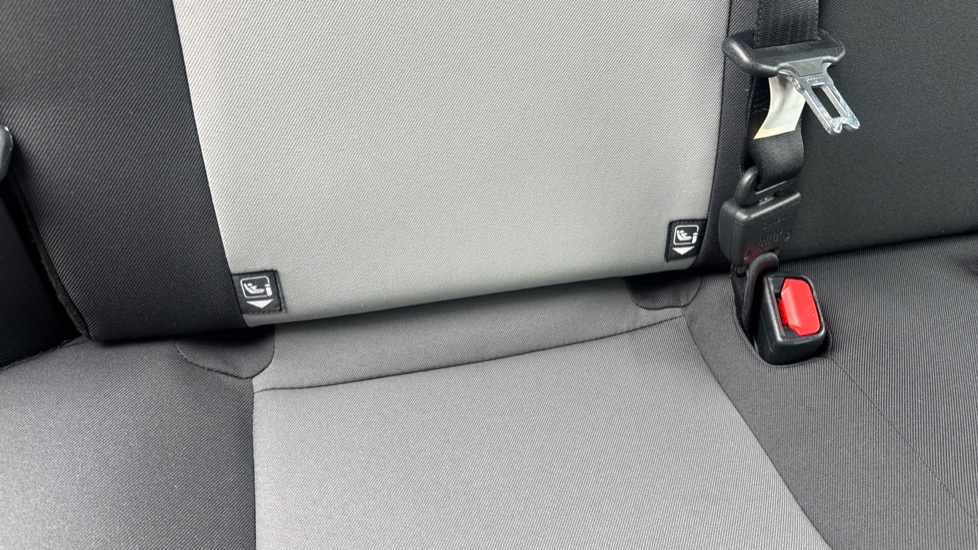 Toyota Yaris 1.5 VVT-i Icon Tech 5dr Petrol Hatchback - Image 14