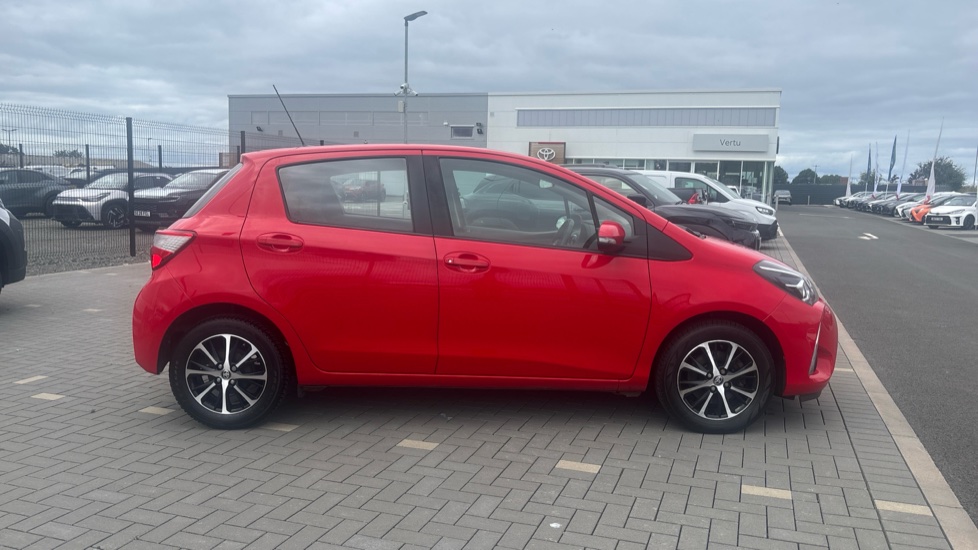 Toyota Yaris 1.5 VVT-i Icon Tech 5dr Petrol Hatchback - Image 23