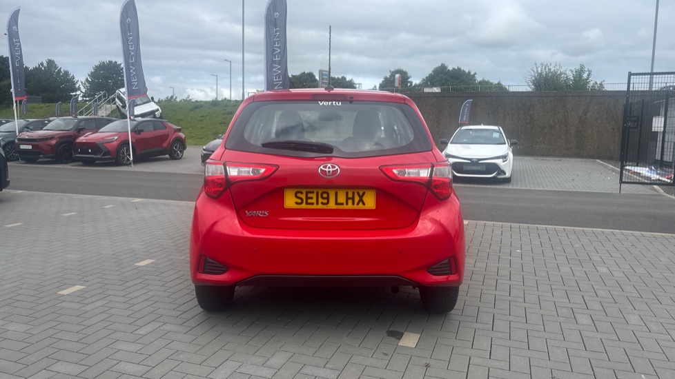 Toyota Yaris 1.5 VVT-i Icon Tech 5dr Petrol Hatchback - Image 26