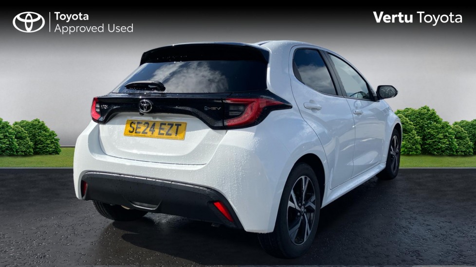 Toyota Yaris 1.5 Hybrid Design 5dr CVT Hybrid Hatchback - Image 2