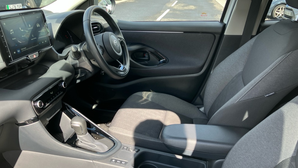 Toyota Yaris 1.5 Hybrid Design 5dr CVT Hybrid Hatchback - Image 5