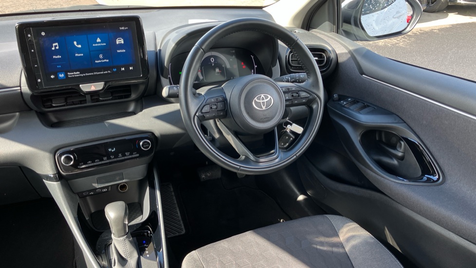 Toyota Yaris 1.5 Hybrid Design 5dr CVT Hybrid Hatchback - Image 7