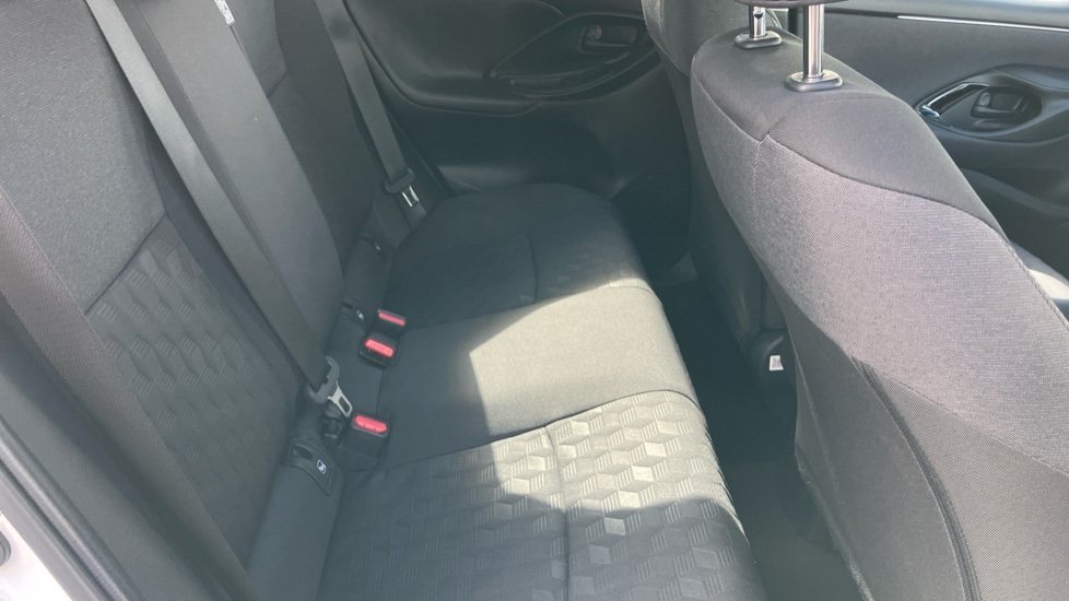 Toyota Yaris 1.5 Hybrid Design 5dr CVT Hybrid Hatchback - Image 8