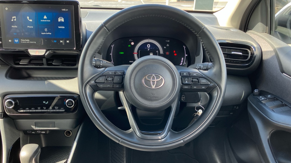 Toyota Yaris 1.5 Hybrid Design 5dr CVT Hybrid Hatchback - Image 10