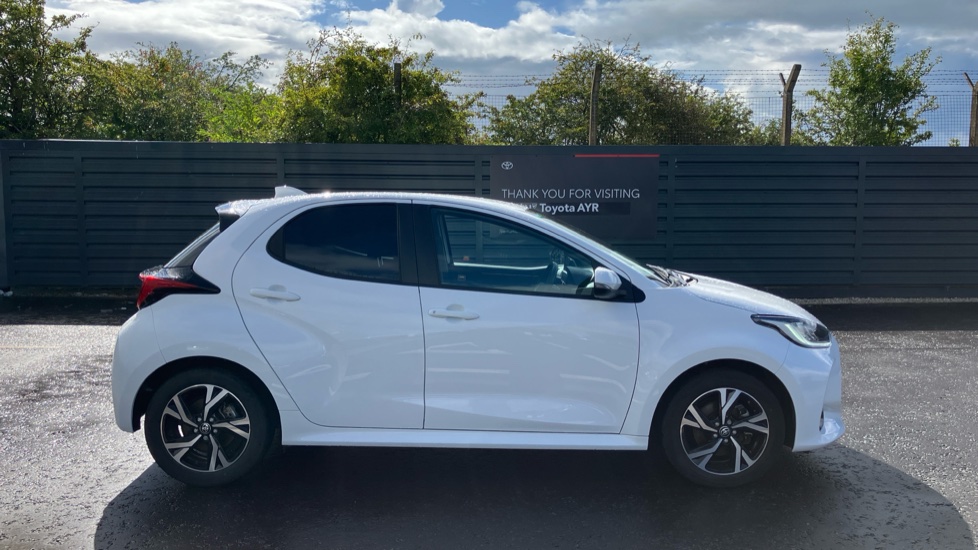 Toyota Yaris 1.5 Hybrid Design 5dr CVT Hybrid Hatchback - Image 23