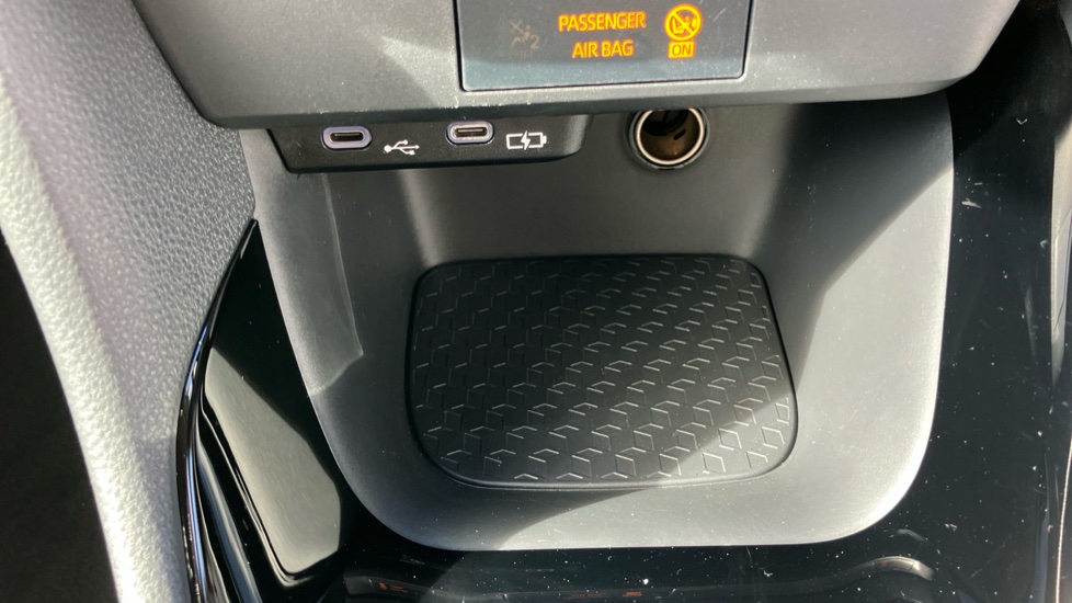 Toyota Yaris 1.5 Hybrid Design 5dr CVT Hybrid Hatchback - Image 42