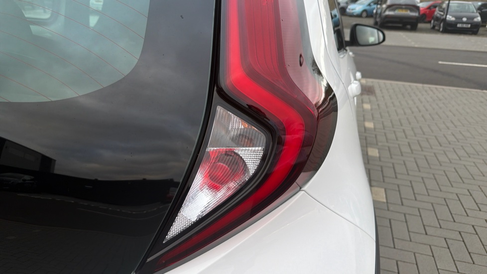 Toyota Aygo X 1.0 VVT-i Pure 5dr Petrol Hatchback - Image 21