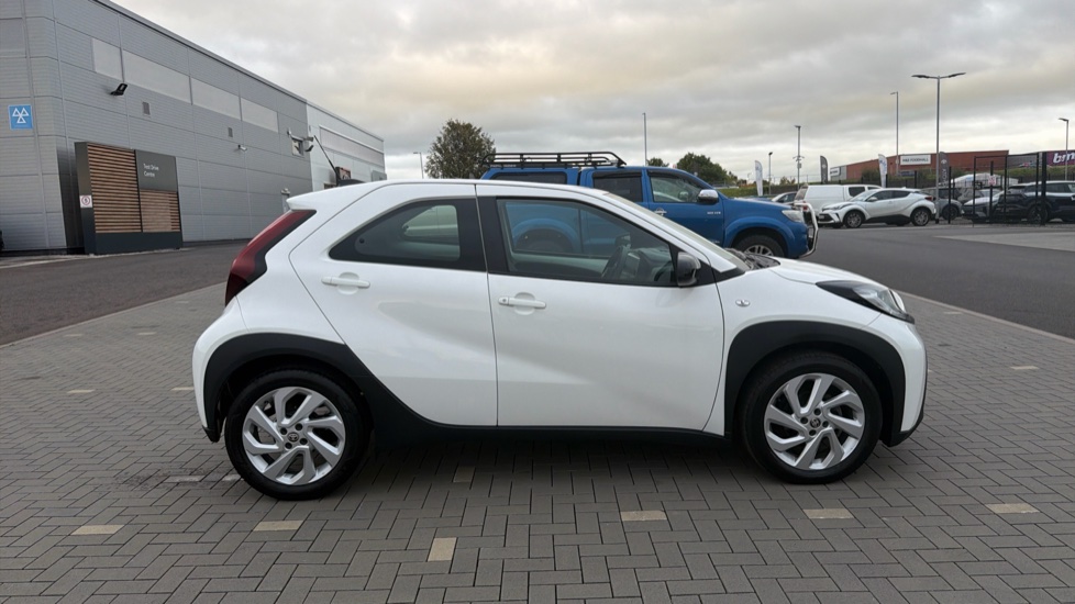 Toyota Aygo X 1.0 VVT-i Pure 5dr Petrol Hatchback - Image 23