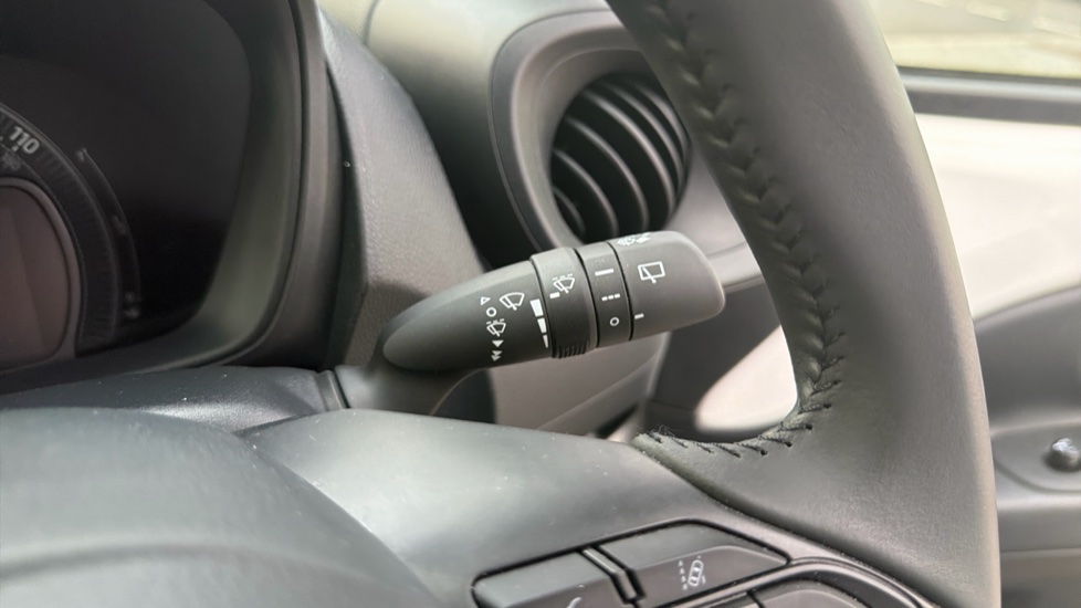 Toyota Aygo X 1.0 VVT-i Pure 5dr Petrol Hatchback - Image 31