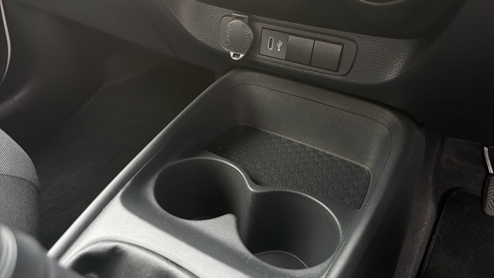 Toyota Aygo X 1.0 VVT-i Pure 5dr Petrol Hatchback - Image 34