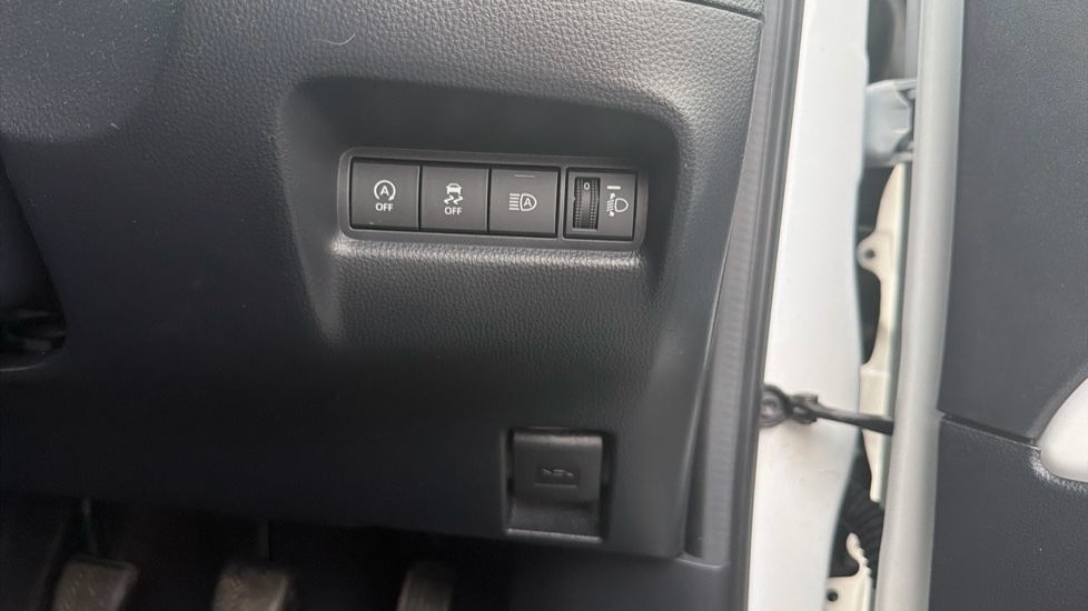Toyota Aygo X 1.0 VVT-i Pure 5dr Petrol Hatchback - Image 41