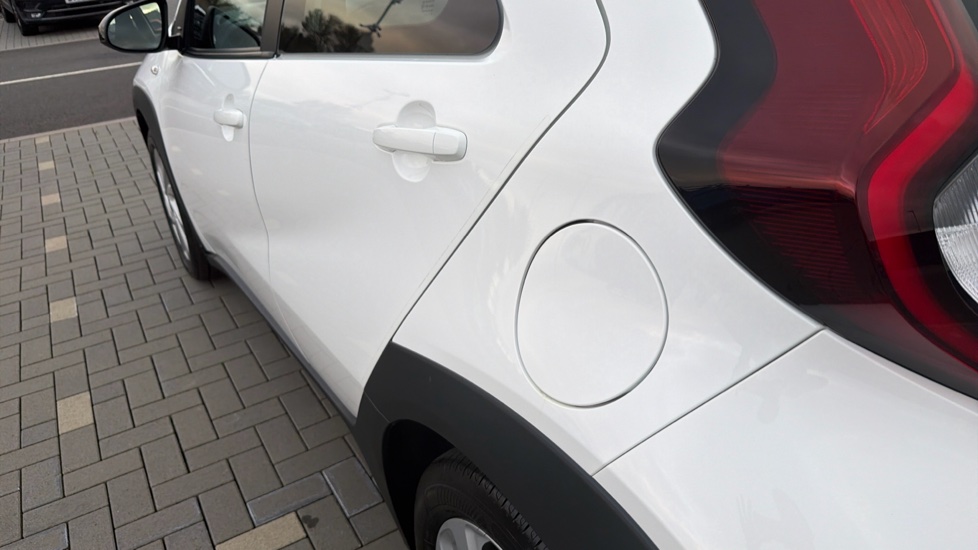 Toyota Aygo X 1.0 VVT-i Pure 5dr Petrol Hatchback - Image 49