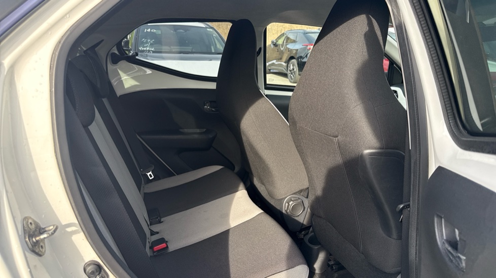 Toyota Aygo 1.0 VVT-i X-Style 5dr Petrol Hatchback - Image 8