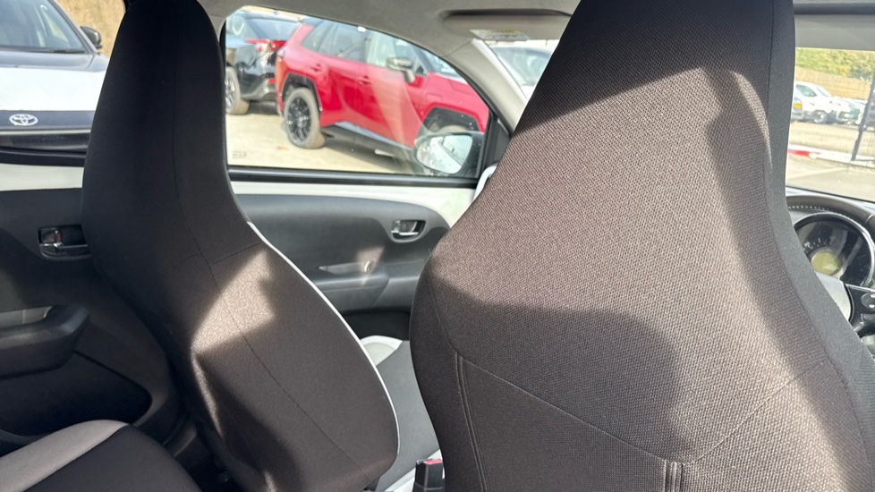 Toyota Aygo 1.0 VVT-i X-Style 5dr Petrol Hatchback - Image 19