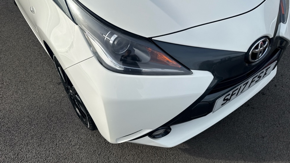 Toyota Aygo 1.0 VVT-i X-Style 5dr Petrol Hatchback - Image 20