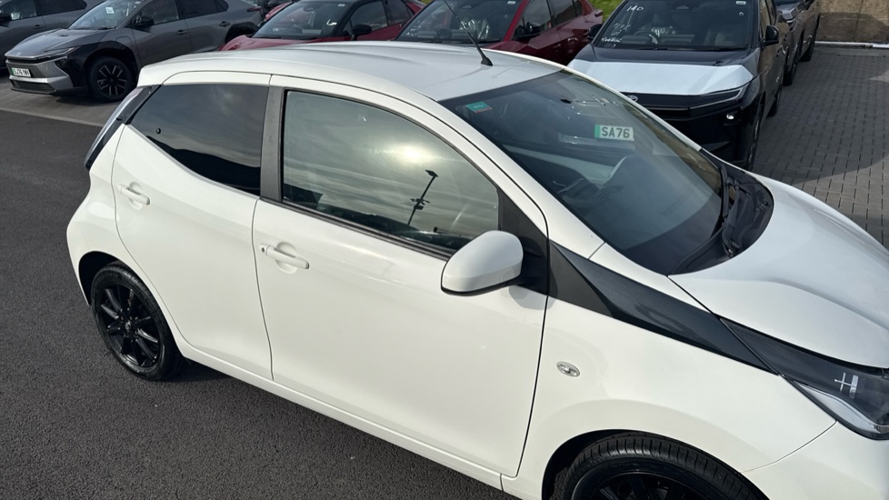 Toyota Aygo 1.0 VVT-i X-Style 5dr Petrol Hatchback - Image 35