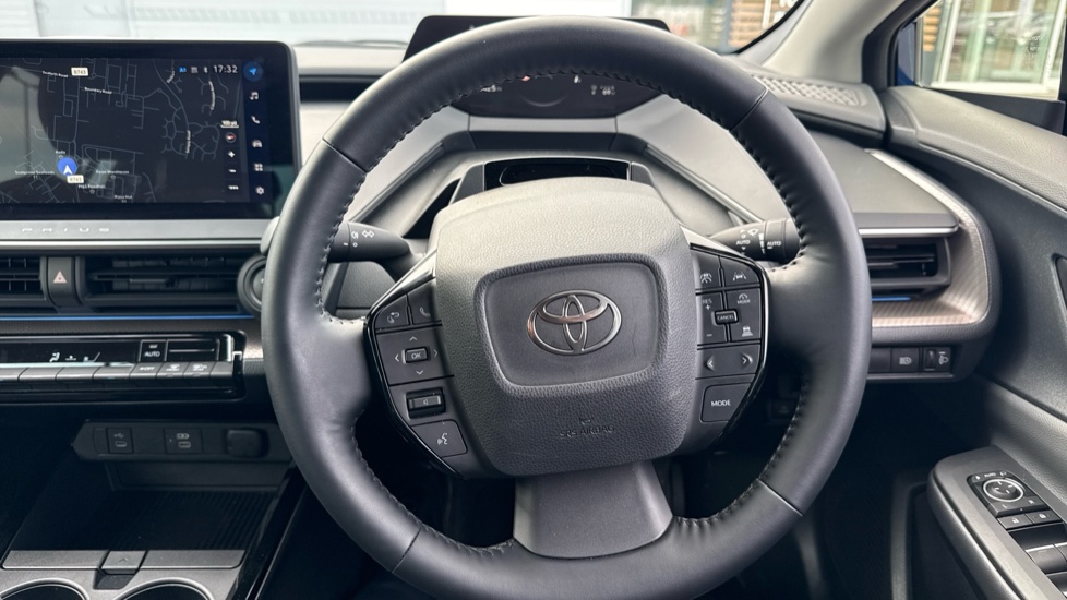 Toyota Prius 2.0 PHEV Design 5dr CVT Hatchback - Image 10