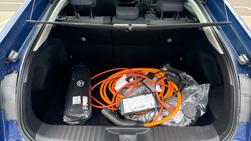 Toyota Prius 2.0 PHEV Design 5dr CVT Hatchback - Image 13