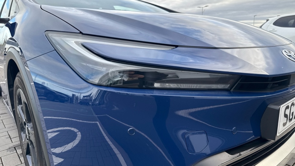Toyota Prius 2.0 PHEV Design 5dr CVT Hatchback - Image 20