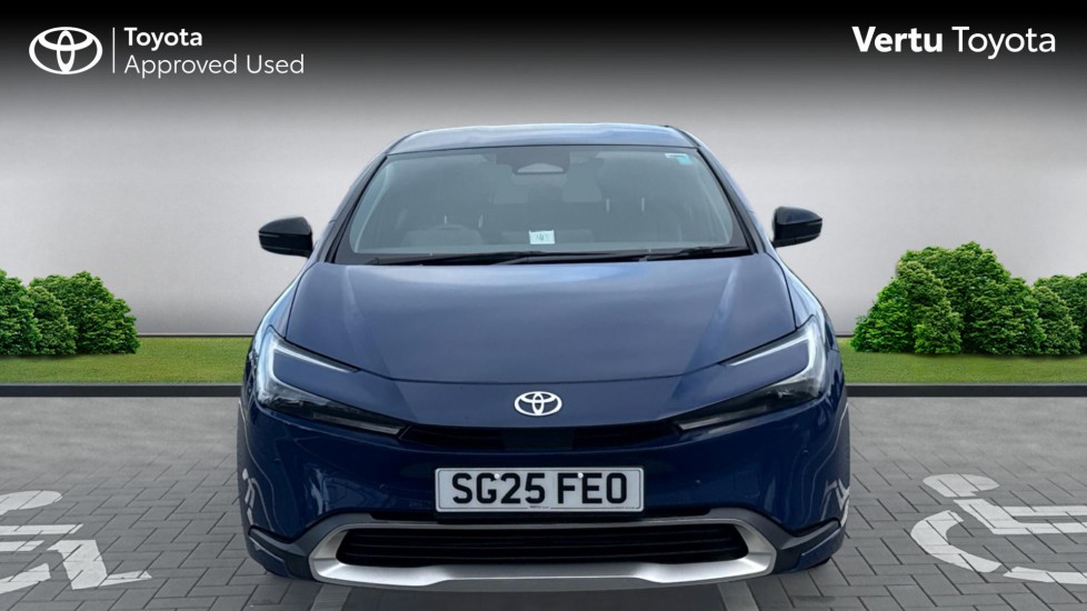 Toyota Prius 2.0 PHEV Design 5dr CVT Hatchback - Image 22