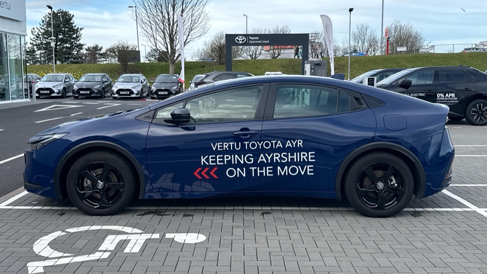 Toyota Prius 2.0 PHEV Design 5dr CVT Hatchback - Image 24