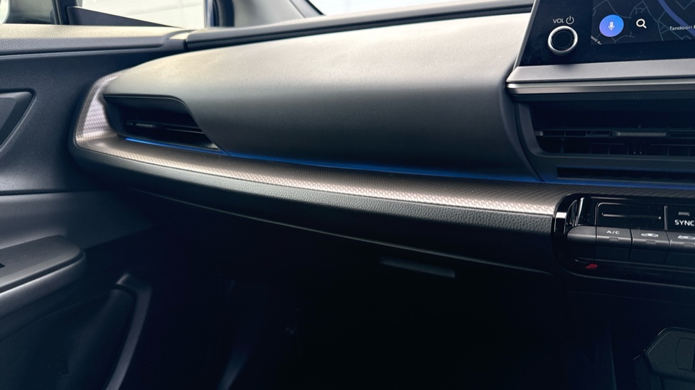 Toyota Prius 2.0 PHEV Design 5dr CVT Hatchback - Image 34