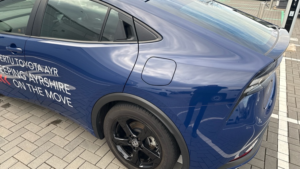 Toyota Prius 2.0 PHEV Design 5dr CVT Hatchback - Image 46