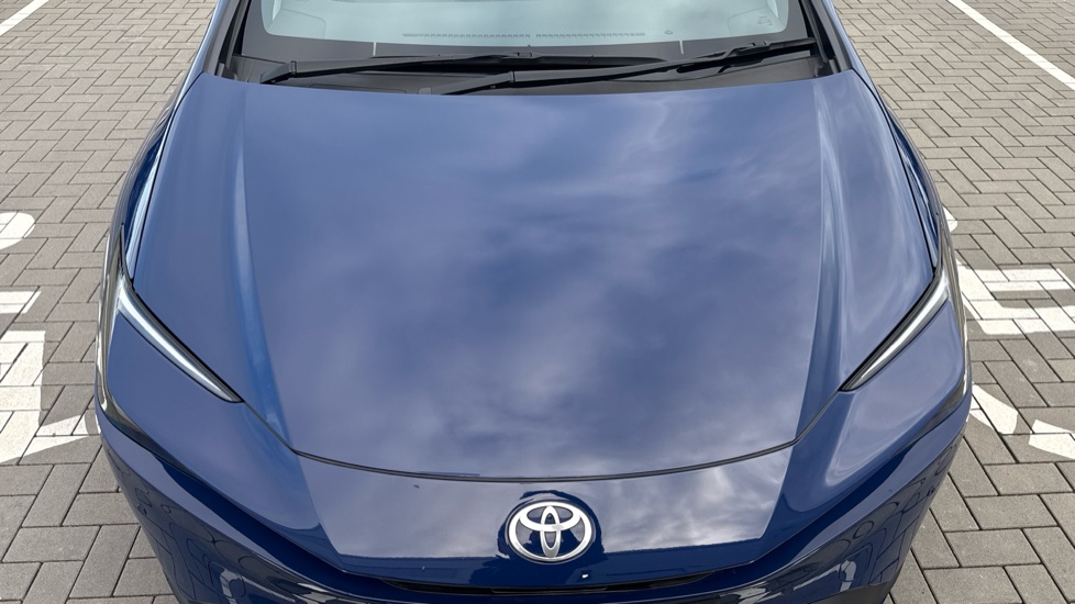 Toyota Prius 2.0 PHEV Design 5dr CVT Hatchback - Image 51