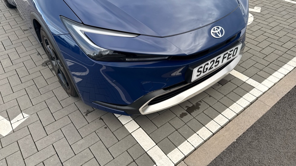 Toyota Prius 2.0 PHEV Design 5dr CVT Hatchback - Image 52