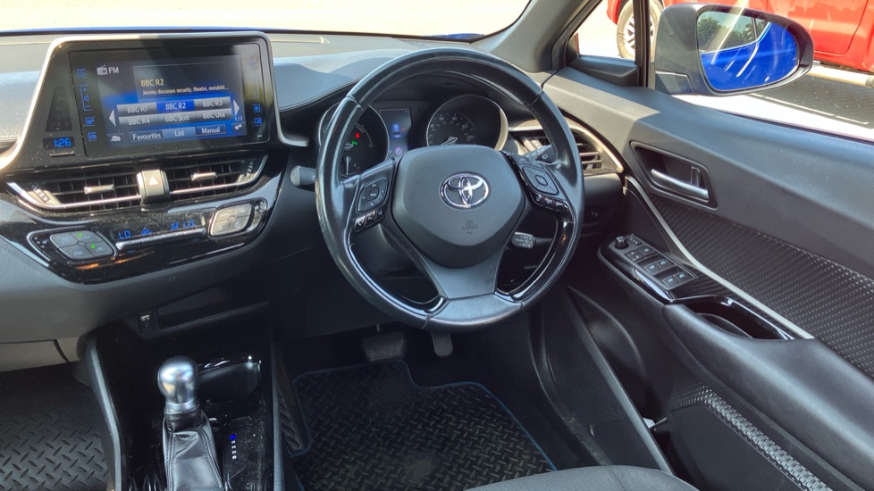 Toyota C-HR 1.8 Hybrid Design 5dr CVT Hybrid Hatchback - Image 7