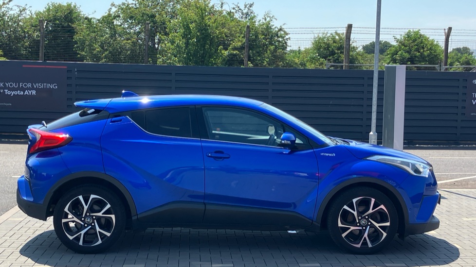 Toyota C-HR 1.8 Hybrid Design 5dr CVT Hybrid Hatchback - Image 23