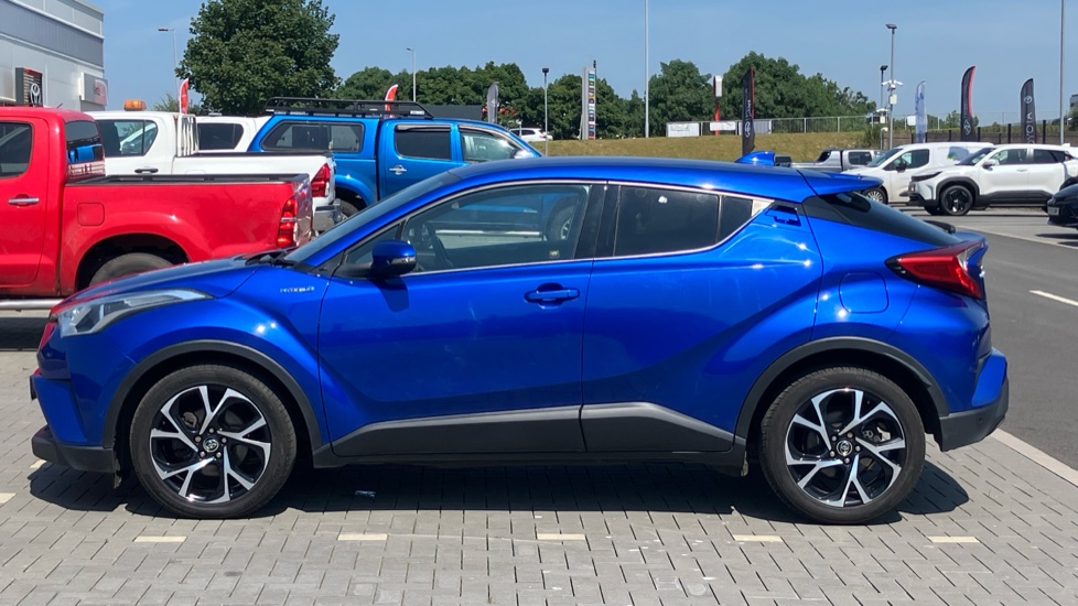 Toyota C-HR 1.8 Hybrid Design 5dr CVT Hybrid Hatchback - Image 24