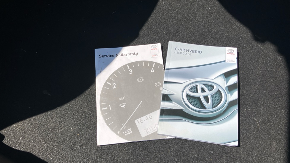 Toyota C-HR 1.8 Hybrid Design 5dr CVT Hybrid Hatchback - Image 27