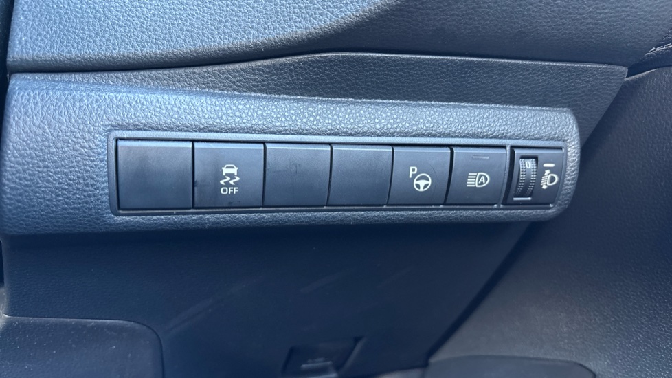 Toyota Corolla 1.8 VVT-i Hybrid Design 5dr CVT Hybrid Hatchback - Image 33