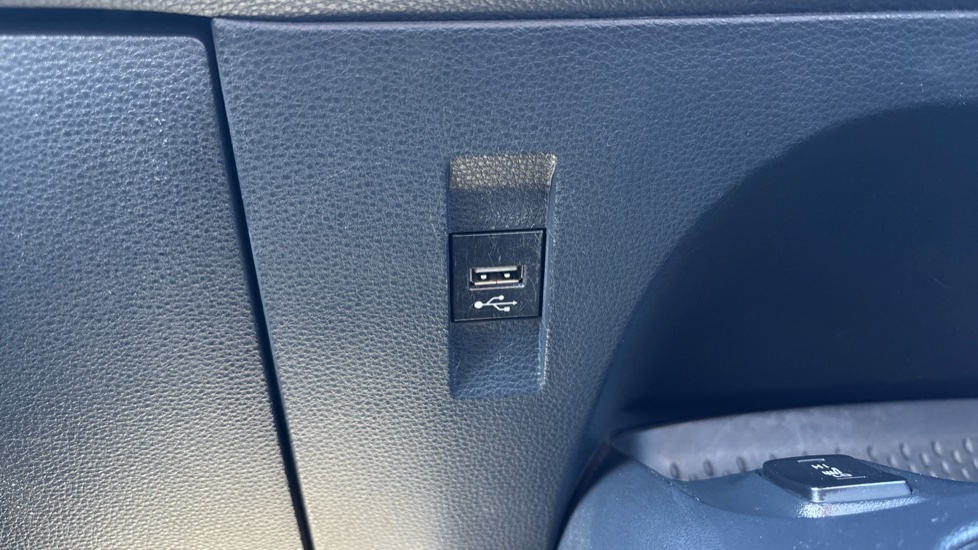 Toyota Corolla 1.8 VVT-i Hybrid Design 5dr CVT Hybrid Hatchback - Image 42