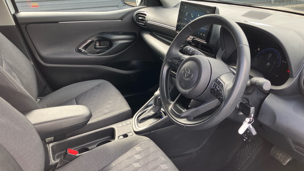 Toyota Yaris 1.5 Hybrid Design 5dr CVT Hybrid Hatchback - Image 12